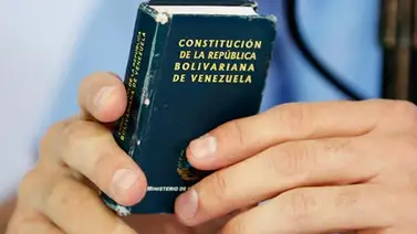 Al artículo 350 de la Constitución le hace falta manual Al artículo 350 de la Constitución le hace falta manual