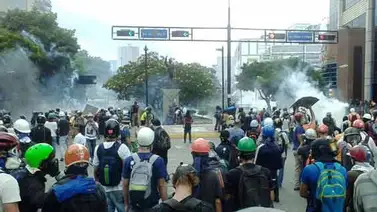 Manifestantes opositores fueron reprimidos en Chacaíto (+Minuto a minuto) Manifestantes opositores fueron reprimidos en Chacaíto (+Minuto a minuto)