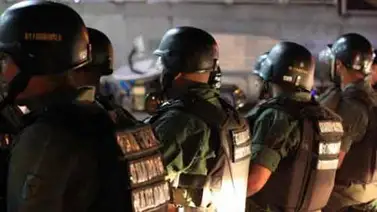 Agentes de seguridad venezolanos son "víctimas" de violencia, dice Gobierno Agentes de seguridad venezolanos son "víctimas" de violencia, dice Gobierno