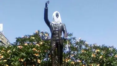 Cubanos en Venezuela rechazan "acción vandálica" contra estatua de José Martí Cubanos en Venezuela rechazan "acción vandálica" contra estatua de José Martí