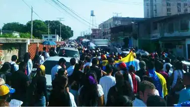 Realizan marcha del silencio en Ciudad Bolívar en honor al enfermero Augusto Puga Realizan marcha del silencio en Ciudad Bolívar en honor al enfermero Augusto Puga