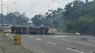 GNB reprime a los estudiantes de la Unimet GNB reprime a los estudiantes de la Unimet