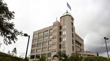 Honduras llamó a consultas a su encargado de negocios en Venezuela por "crisis" Honduras llamó a consultas a su encargado de negocios en Venezuela por "crisis"