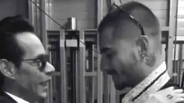 Marc Anthony le dio un beso a Maluma (+Foto) Marc Anthony le dio un beso a Maluma (+Foto)