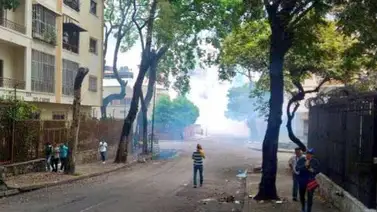 Reportan herido tras la represión de concentración en la avenida Victoria (+Fotos) Reportan herido tras la represión de concentración en la avenida Victoria (+Fotos)