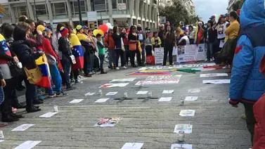 Venezolanos protestaron en 79 ciudades del mundo exigiendo "No Más" violencia (+Fotos) Venezolanos protestaron en 79 ciudades del mundo exigiendo "No Más" violencia (+Fotos)