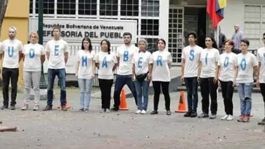 Hacen pancarta humana frente a la Defensoría en honor a Pernalete: "Pude haber sido yo" Hacen pancarta humana frente a la Defensoría en honor a Pernalete: "Pude haber sido yo"