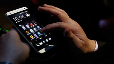 Crean células cuya producción de insulina puede controlarse con el celular