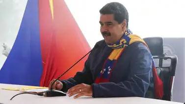 Maduro: "Tenemos que impulsar un proceso popular constituyente por la vía electoral y pacífica" Maduro: "Tenemos que impulsar un proceso popular constituyente por la vía electoral y pacífica"