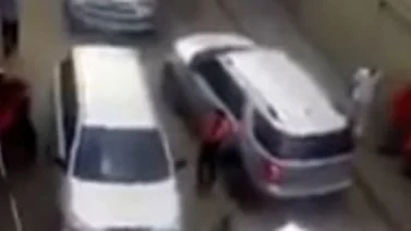 "¡Pa’ afuera!" El Valle sacó a Jorge Rodríguez con bulla y cacerolazo (+Videos)