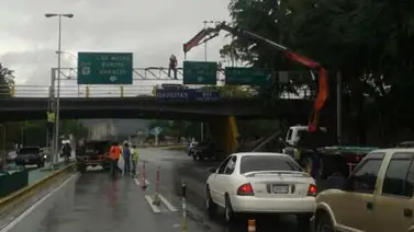 Realizan labores de mantenimiento en el distribuidor La Gaviota de la Valle-Coche Realizan labores de mantenimiento en el distribuidor La Gaviota de la Valle-Coche