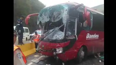 Accidente en la autopista Petare-Guarenas deja fallecidos Accidente en la autopista Petare-Guarenas deja fallecidos