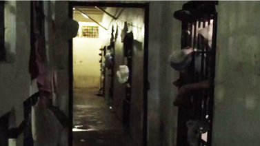 Jóvenes presos en calabozos piden a Iris Varela que solucione hacinamiento (+Video)