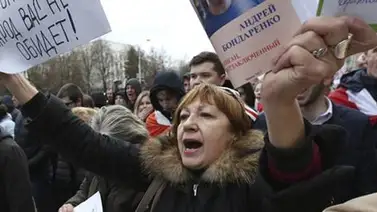 Los "vagos" bielorrusos amenazan a la última dictadura de Europa Los "vagos" bielorrusos amenazan a la última dictadura de Europa