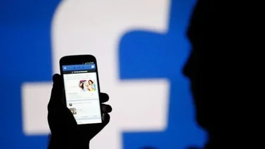 Facebook prohíbe usar información para "espionaje"