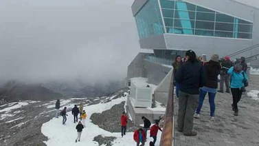 Pico Espejo se llenó de nieve el pasado domingo (+Video)