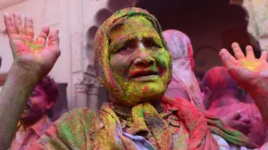 El luto se impregna de colores en la ciudad india de las viudas (+Fotos) El luto se impregna de colores en la ciudad india de las viudas (+Fotos)