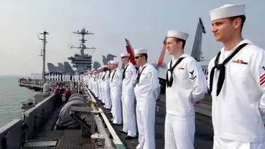 Escándalo en la marina de EEUU: investigan fotos de marineras desnudas en Facebook Escándalo en la marina de EEUU: investigan fotos de marineras desnudas en Facebook