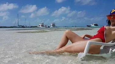 Diosa Canales lo volvió a hacer y posó sexy en la playa (+Fotos)
