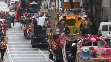 40 carrozas recorrieron Caracas en el desfile de cierre del Carnaval (+Fotos) 40 carrozas recorrieron Caracas en el desfile de cierre del Carnaval (+Fotos)