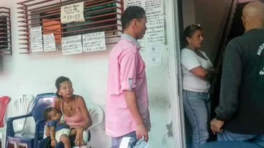 El CNE "ni lava ni presta la batea" en las jefaturas
