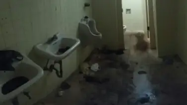 Baños del Hospital de Los Magallanes se caen a pedazos (+Fotos y video) Baños del Hospital de Los Magallanes se caen a pedazos (+Fotos y video)