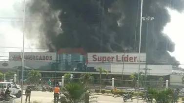 Súper Líder de Cagua en estado Aragua sufrió destrozos tras incendio (+Fotos) Súper Líder de Cagua en estado Aragua sufrió destrozos tras incendio (+Fotos)