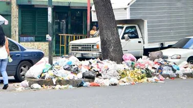 En Caracas botan la piedra por la basura (+Fotos)