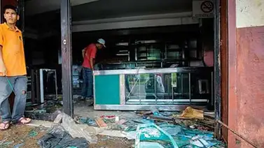 Capriles muestra resumen de saqueos y responsabiliza a Maduro (+Video) Capriles muestra resumen de saqueos y responsabiliza a Maduro (+Video)