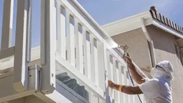 Este es el salario promedio que puede ganar un inmigrante pintando casas en EEUU