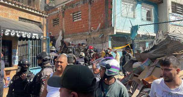 AHORA: Asciende cifra de muertos por explosión en Petare AHORA: Asciende cifra de muertos por explosión en Petare