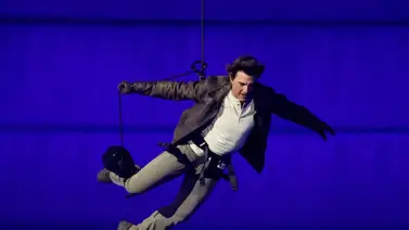 Al estilo de la película Misión Imposible Tom Cruise sorprendió en la clausura de los Juegos Olímpicos (+VIDEO) Al estilo de la película Misión Imposible Tom Cruise sorprendió en la clausura de los Juegos Olímpicos (+VIDEO)