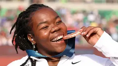 Las celebridades que ayudaron a pagar el alquiler de la atleta olímpica Verónica Fraley Las celebridades que ayudaron a pagar el alquiler de la atleta olímpica Verónica Fraley