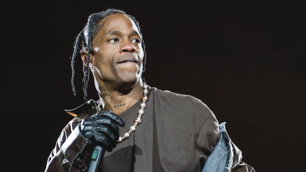 Detuvieron al rapero Travis Scott en París: Esto es lo que se sabe Detuvieron al rapero Travis Scott en París: Esto es lo que se sabe