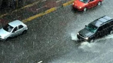 Reportan caos vehicular en Caracas y Miranda por desbordamientos (+Videos)