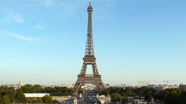 Torre Eiffel reabre este domingo tras cinco días de cierre