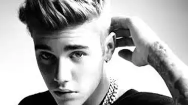 Justin Bieber golpeó en la cara a un fanático que le tocó el rostro (+Video) Justin Bieber golpeó en la cara a un fanático que le tocó el rostro (+Video)