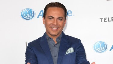 Esto es lo que le gusta a Cristian Castro que le hagan en la cama
