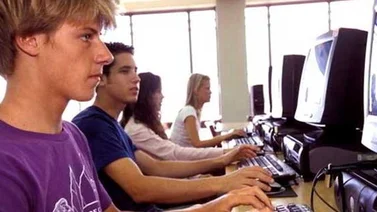 Premian a 7 jóvenes centroamericanos por proyectos tecnológicos