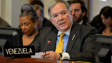 Chaderton insta a periodistas a "bajar el tono" ante proceso de diálogo Chaderton insta a periodistas a "bajar el tono" ante proceso de diálogo