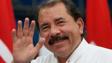 Presidente Daniel Ortega y su esposa votan en Managua previo a cierre de colegios