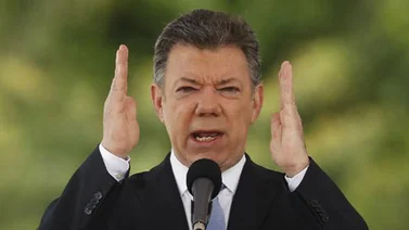 Santos promueve la inversión en Colombia con promesa de nuevo acuerdo de paz