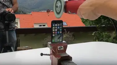 Prueban resistencia del iPhone 7 y mira lo que pasa (+Video) Prueban resistencia del iPhone 7 y mira lo que pasa (+Video)