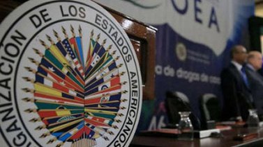 Expresidentes dicen que antes de dialogar, Maduro debe acatar Constitución
