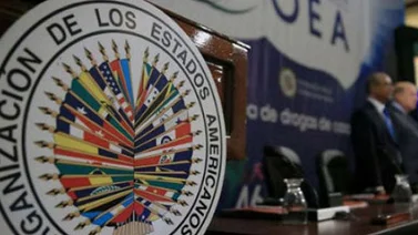 Expresidentes dicen que antes de dialogar, Maduro debe acatar Constitución