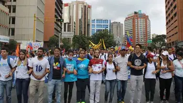 Más de 50 estudiantes heridos por represión en cuatro días Más de 50 estudiantes heridos por represión en cuatro días
