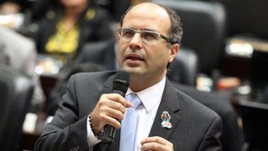 Jorge Millán: Se restituye hilo constitucional o vamos a Miraflores el 3 de noviembre