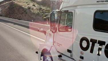 Otto es el primer camión autónomo en recorrer 120 millas sin intervención humana