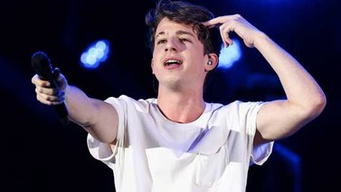 Charlie Puth cancela resto de su gira por enfermedad
