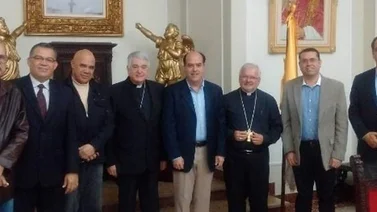 MUD se reúne con representación del Vaticano